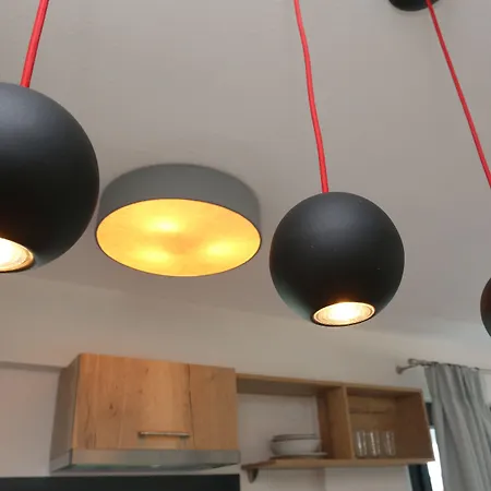 Blue Avenue アパートホテル パリウリ