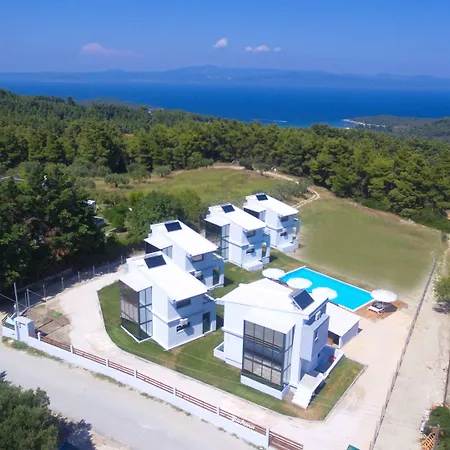 Blue Avenue アパートホテル パリウリ