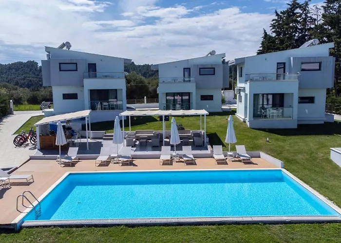 Blue Avenue Aparthotel Paliouri