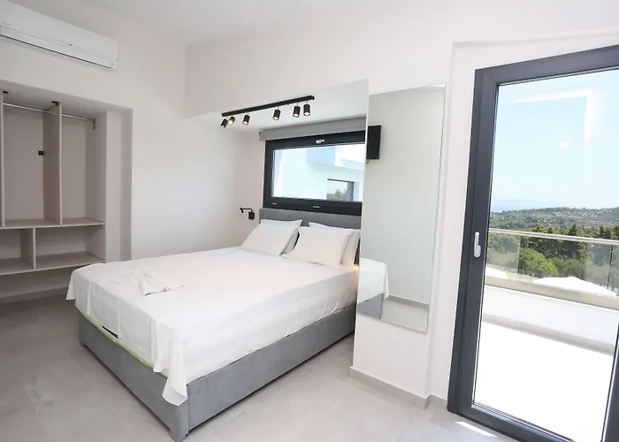 Blue Avenue Aparthotel