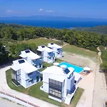 Blue Avenue Hotel de apartamente 4*
