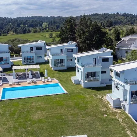 Blue Avenue Aparthotel