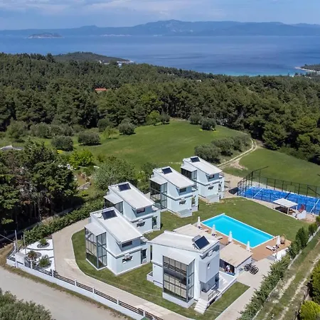 Blue Avenue Paliouri