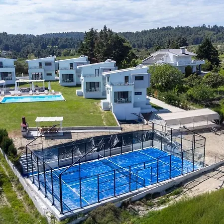 Blue Avenue Aparthotel 3*