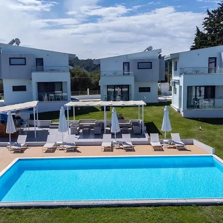 Blue Avenue Aparthotel Paliouri