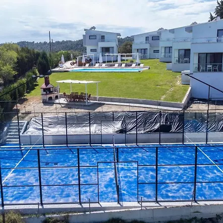Blue Avenue 4*