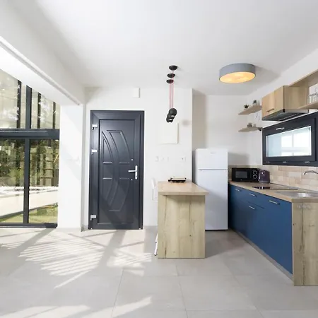 Blue Avenue Aparthotel Paliouri
