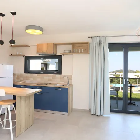 Blue Avenue Aparthotel