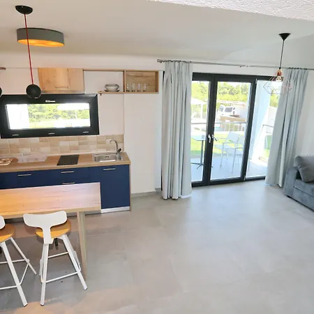 Blue Avenue Aparthotel Paliouri