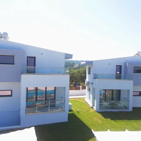Blue Avenue 4*