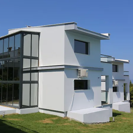 Ξενοδοχείο με διαμερίσματα Blue Avenue 4*
