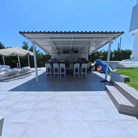 Blue Avenue 4*