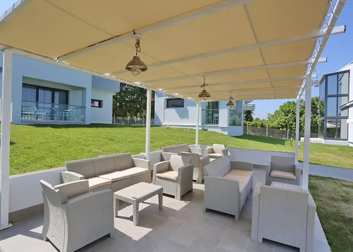 Blue Avenue 帕利乌里翁