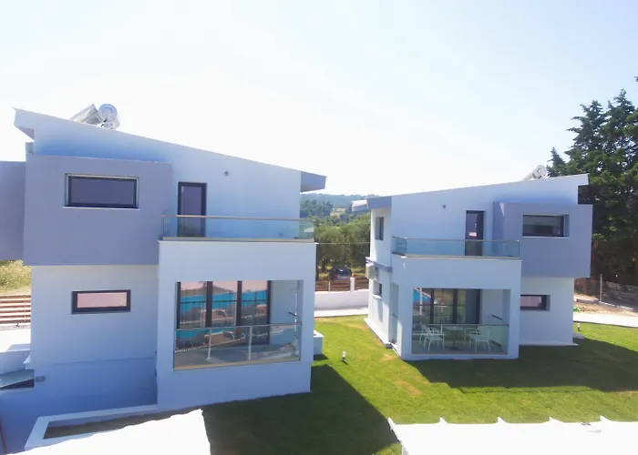 Blue Avenue 4*