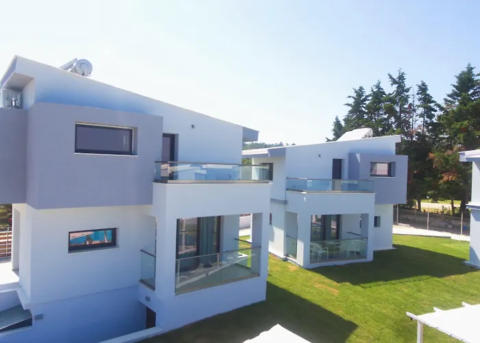 Blue Avenue 4*