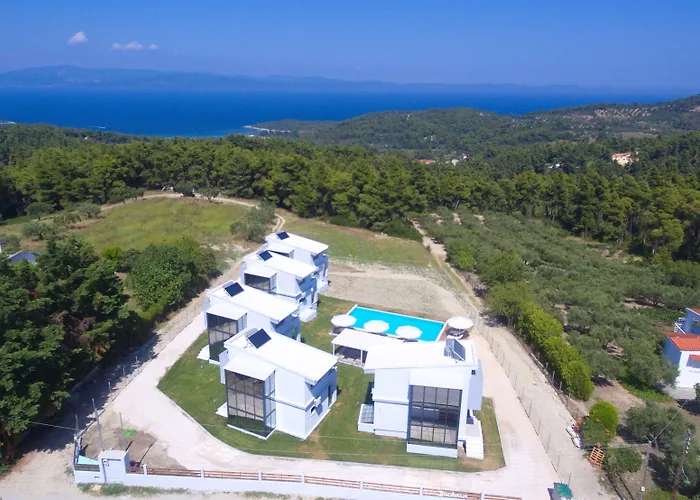 Blue Avenue 4*