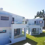 Blue Avenue 4*