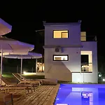 Blue Avenue 4*