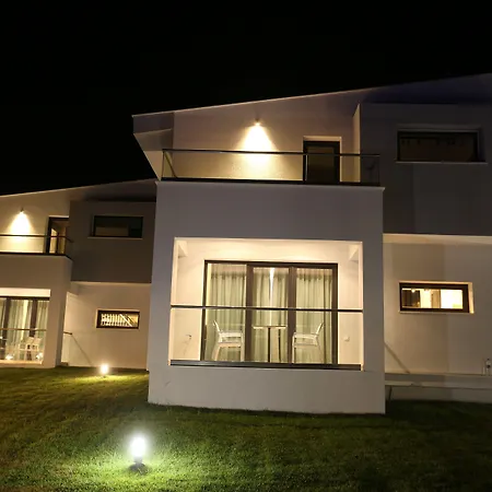 Blue Avenue Палиури