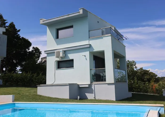 Blue Avenue Apart-hotel 4*